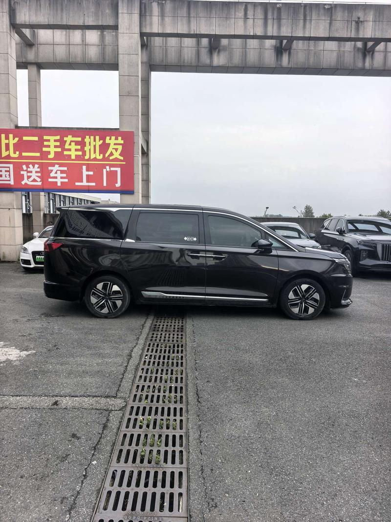 JAC Refine RF8 PHEV - фото 4