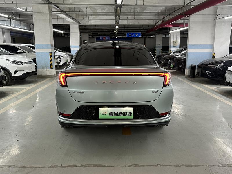 ARCFOX S - фото 3