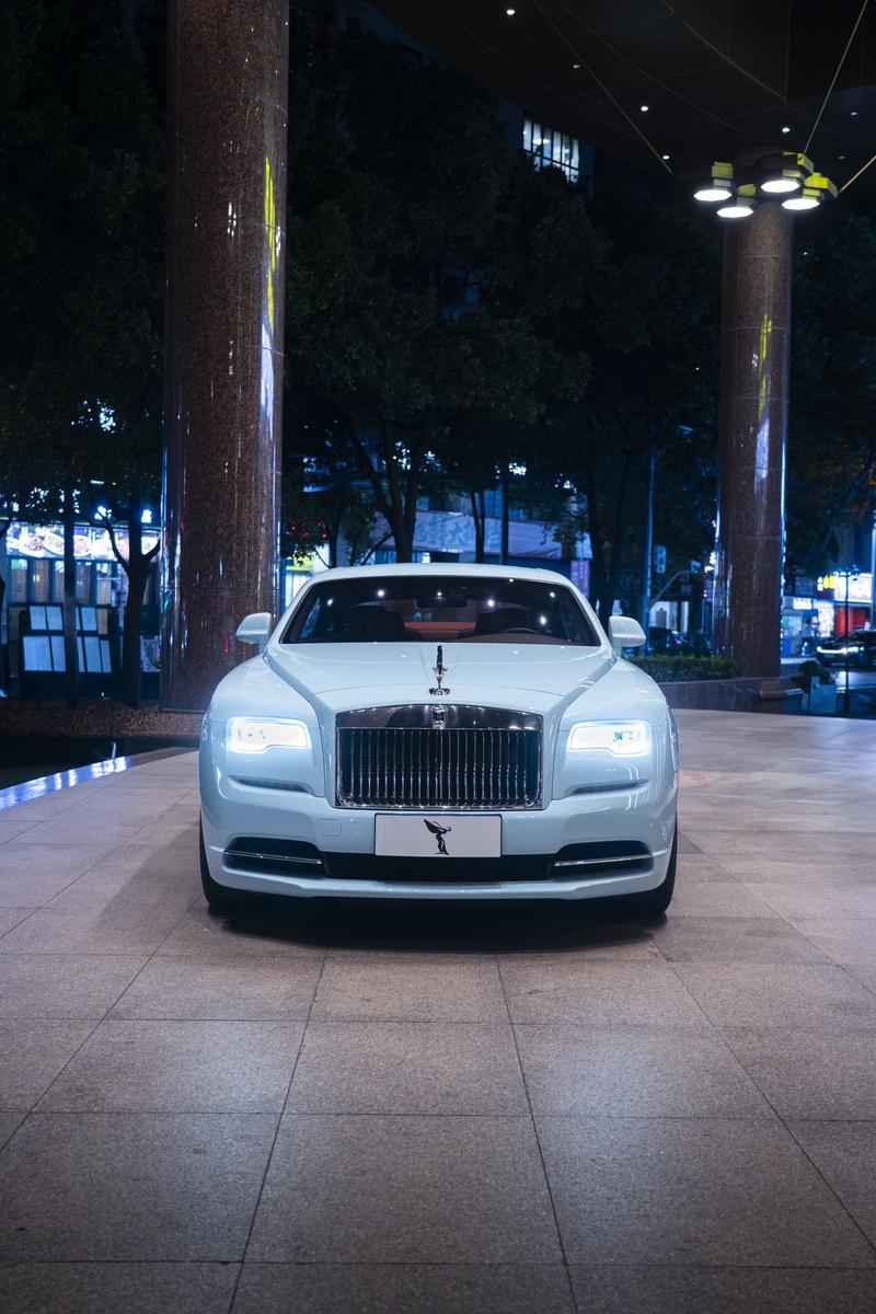 Rolls-Royce Wraith - фото 1