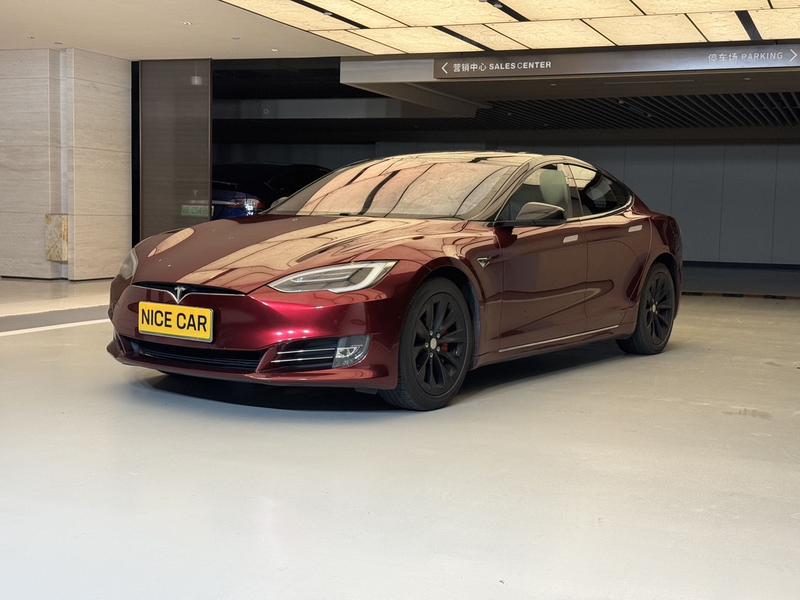 Tesla Model S - фото 0