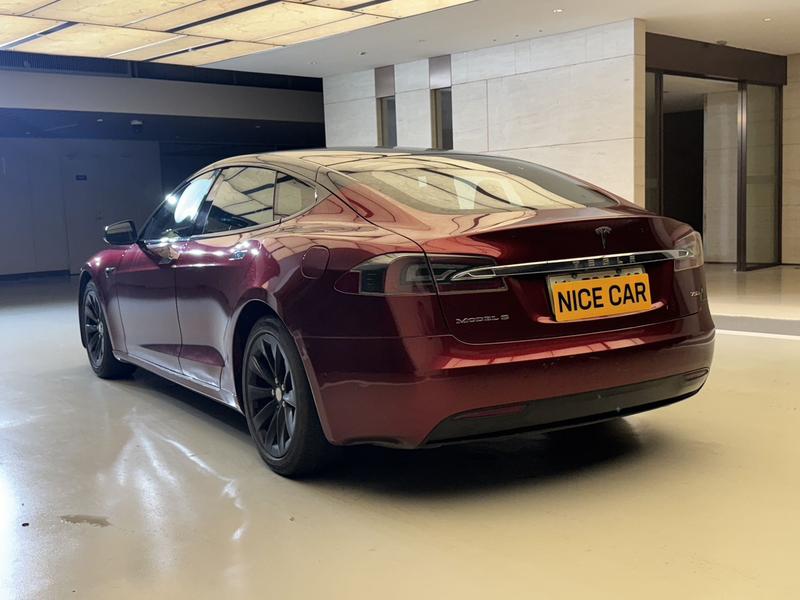 Tesla Model S - фото 3