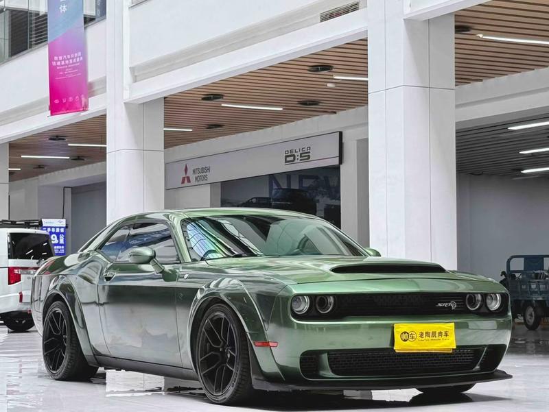 Dodge Challenger - фото 2