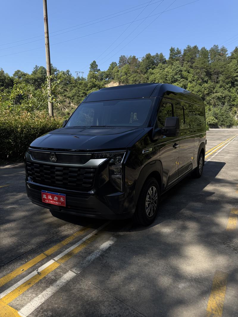 Sinotruk V - фото 0