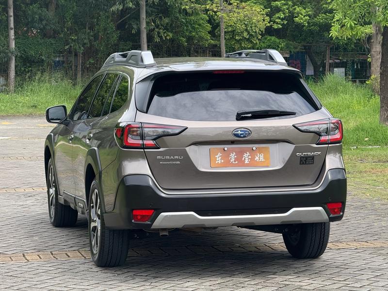 Subaru Outback - фото 3