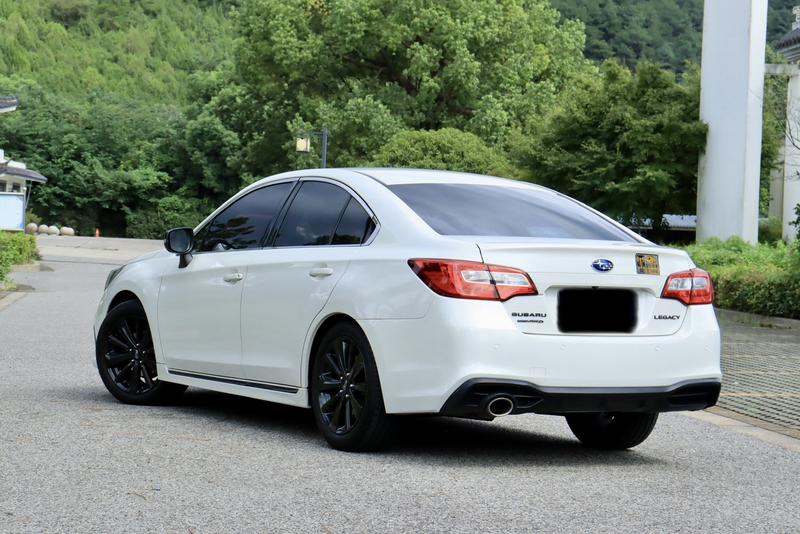 Subaru Legacy - фото 4