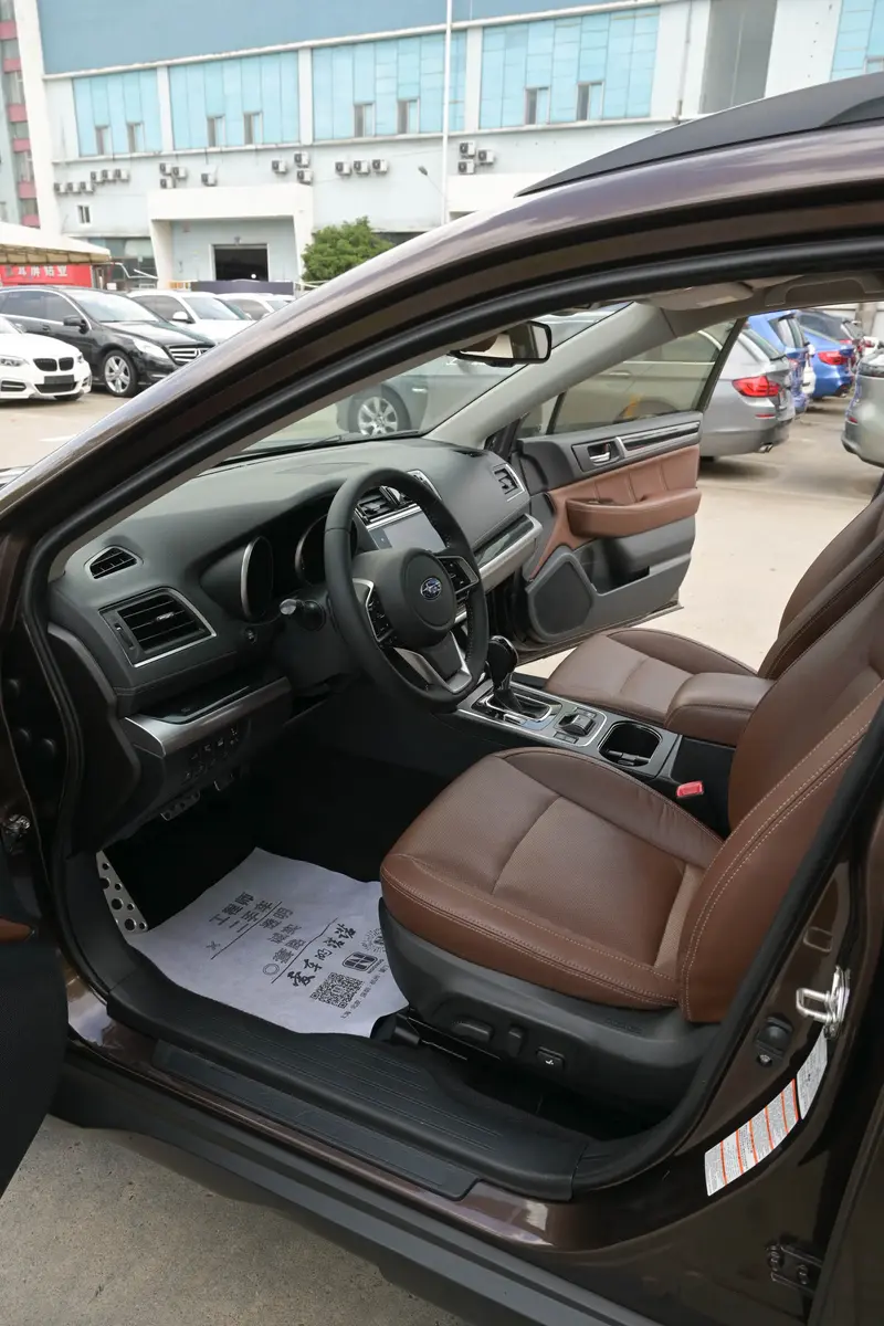 Subaru Outback - фото 4