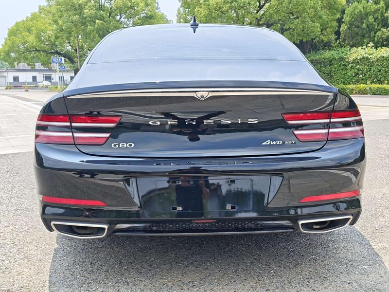 Genesis G80 - фото 2