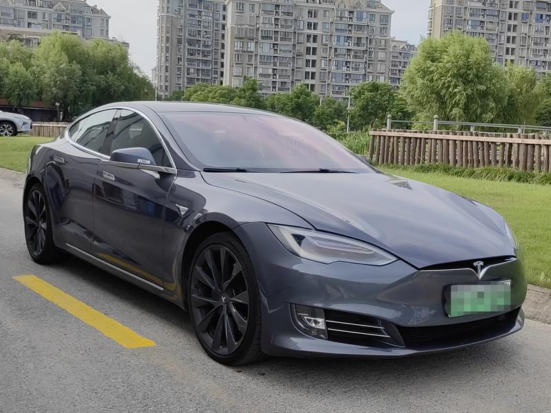 Tesla Model S - фото 2