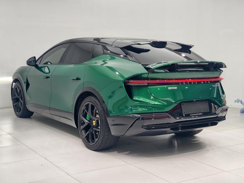 Lotus Eletre - фото 3