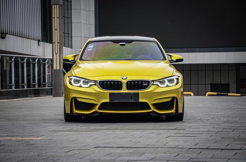 BMW M3 - фото 1