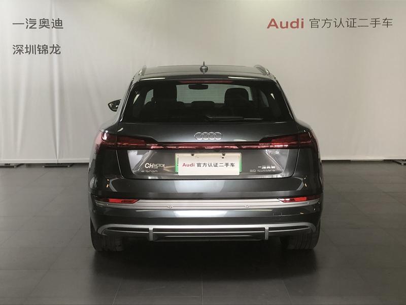 Audi e-tron - фото 2