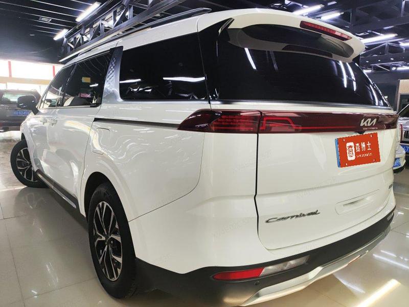 Kia Carnival - фото 2