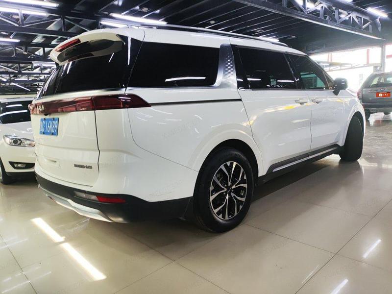 Kia Carnival - фото 3