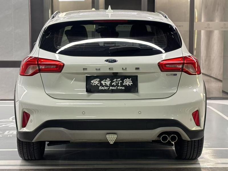 Ford Active - фото 4
