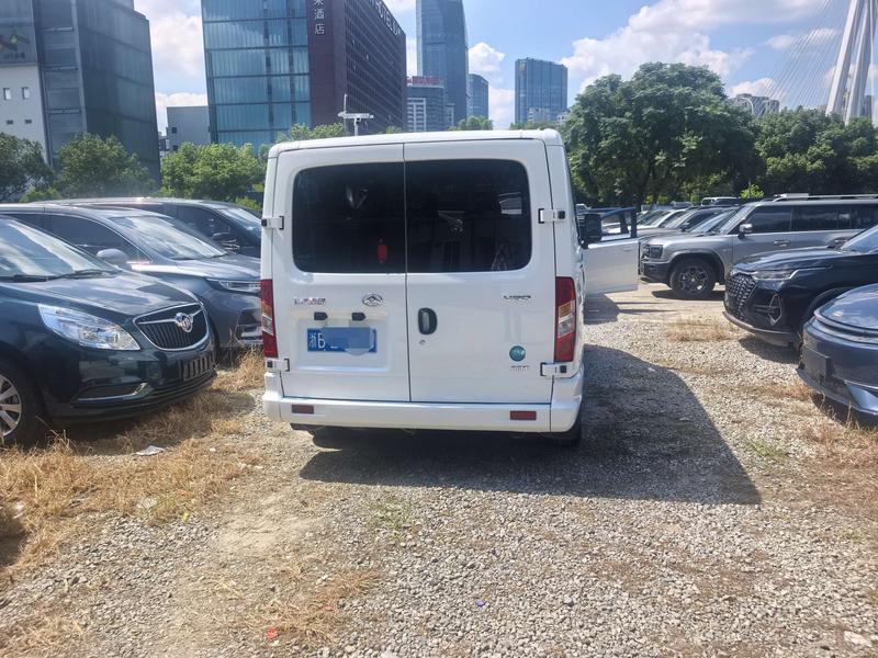 Maxus V80 - фото 1