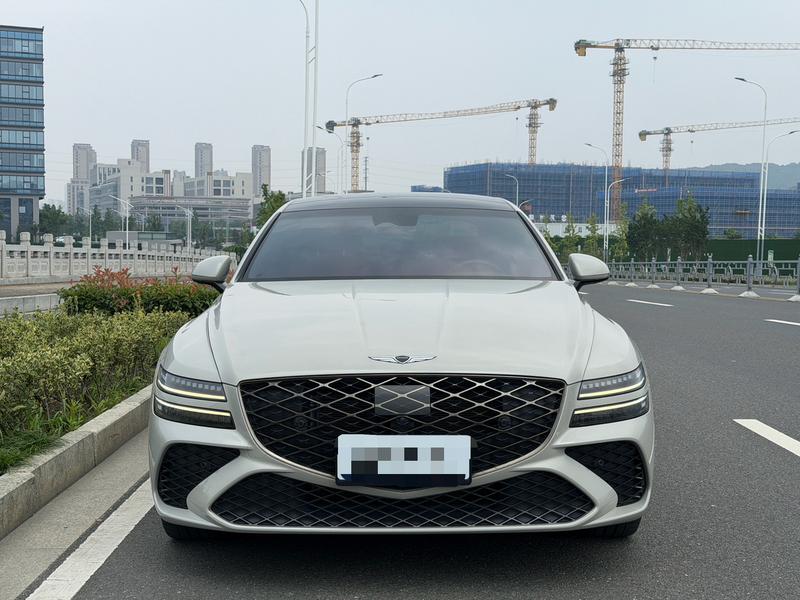 Genesis G80 - фото 1