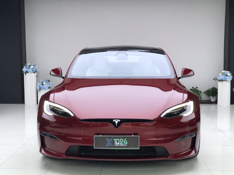 Tesla Model S - фото 1