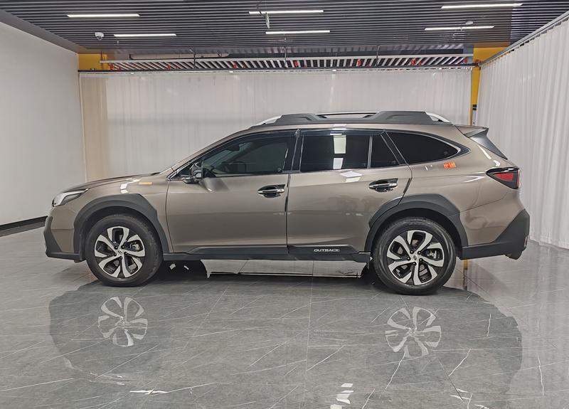 Subaru Outback - фото 3