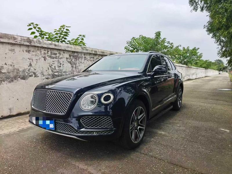 Bentley Bentayga - фото 0