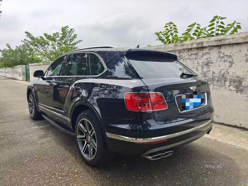Bentley Bentayga - фото 3