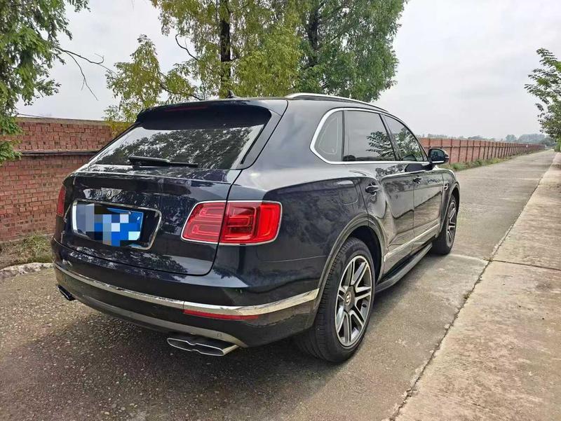 Bentley Bentayga - фото 4