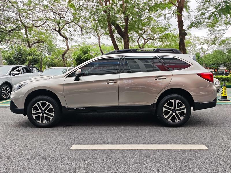 Subaru Outback - фото 3