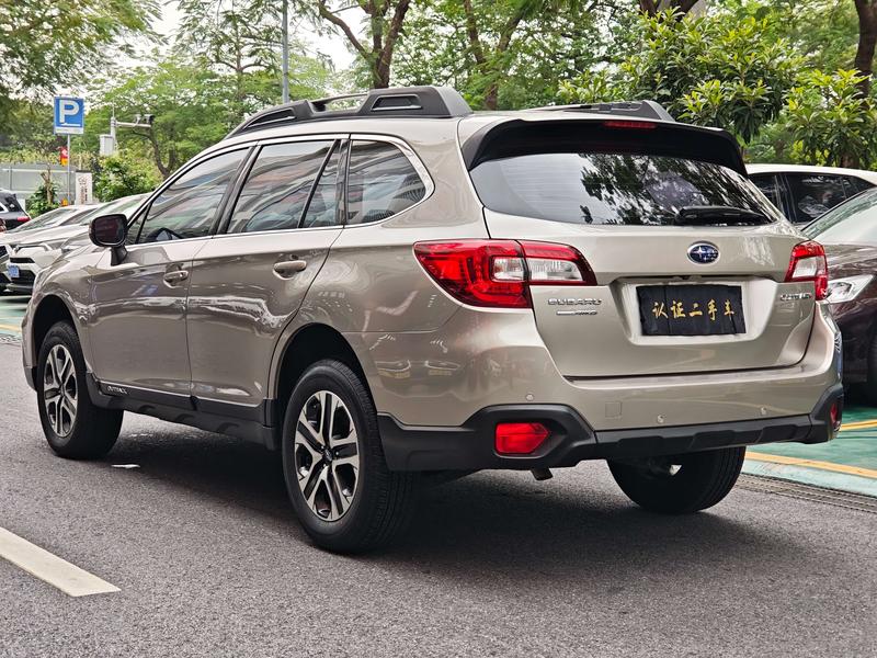 Subaru Outback - фото 4