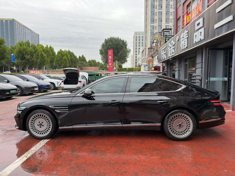 Genesis G80 - фото 2