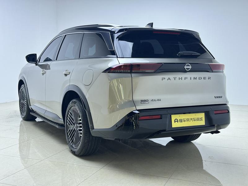 Nissan Pathfinder - фото 4