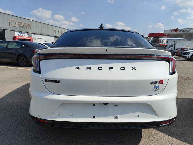 Arcfox S - фото 2