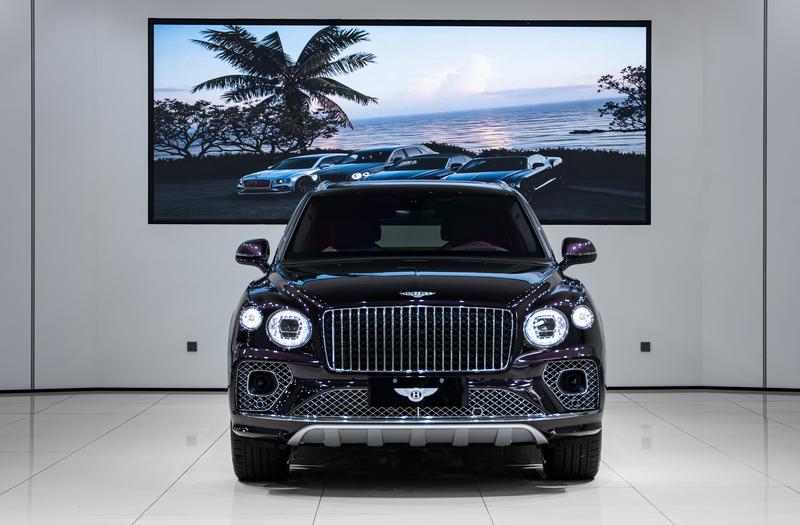 Bentley Bentayga - фото 1