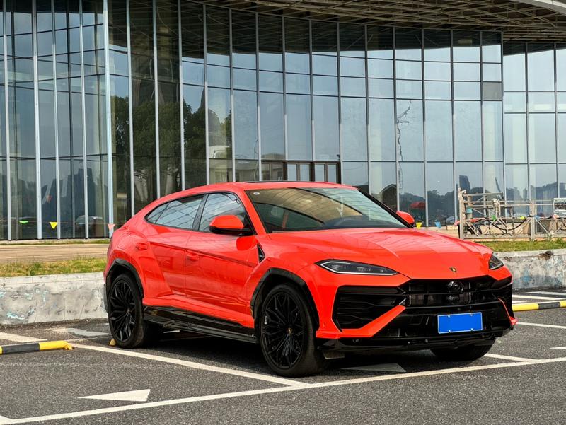 Lamborghini Urus SE - фото 2