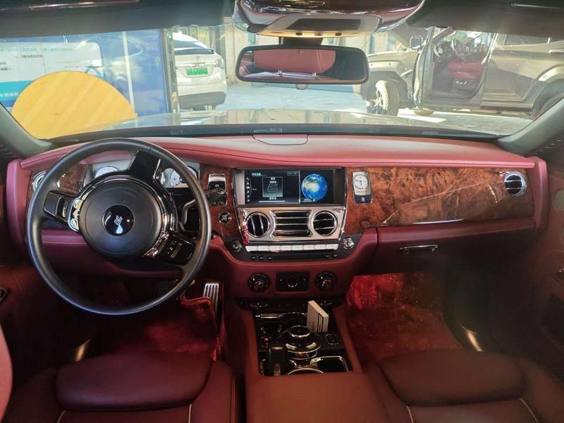 Rolls-Royce Ghost - фото 4