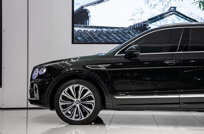 Bentley Bentayga - фото 3