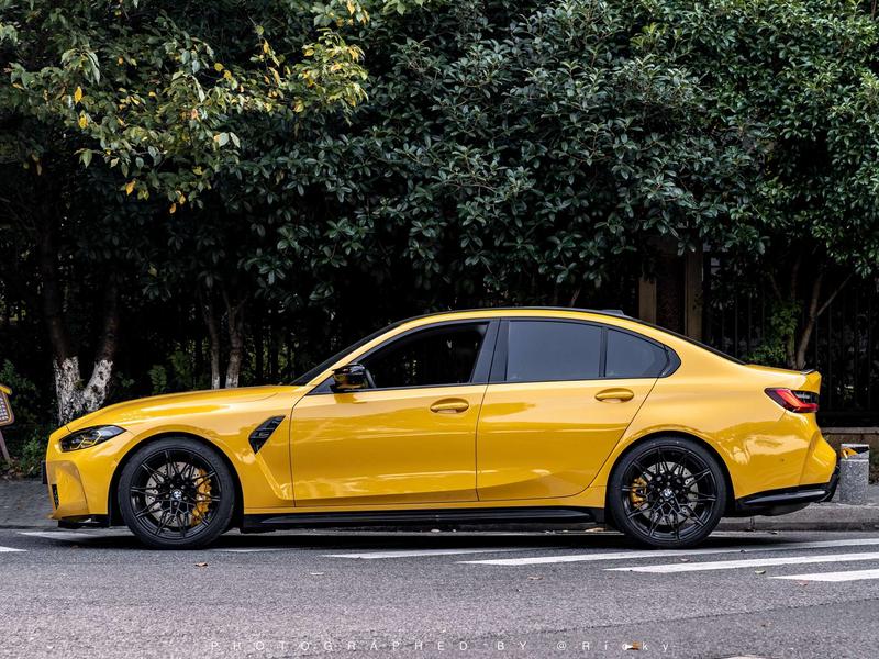 BMW M3 - фото 1
