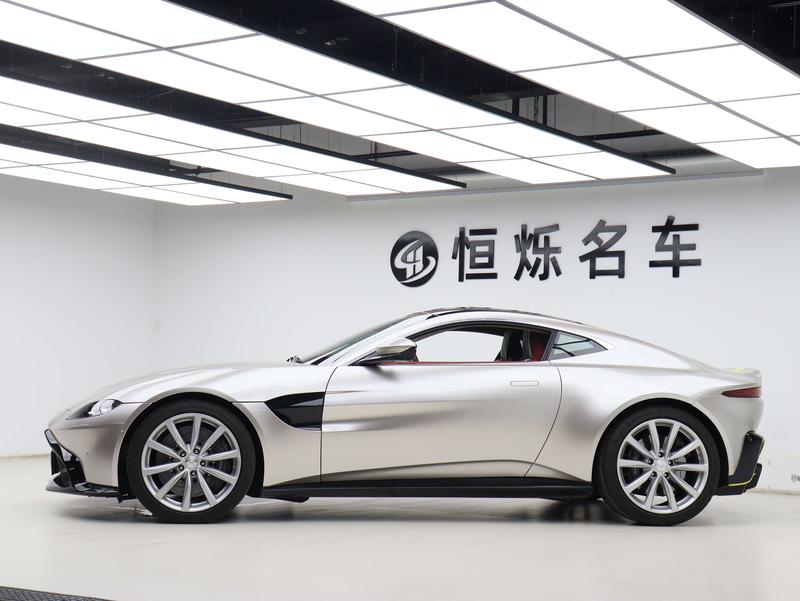 Aston Martin Vantage - фото 2