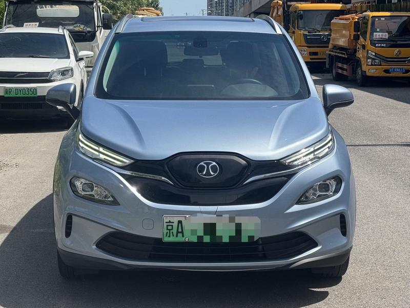 BAIC EX3 - фото 1