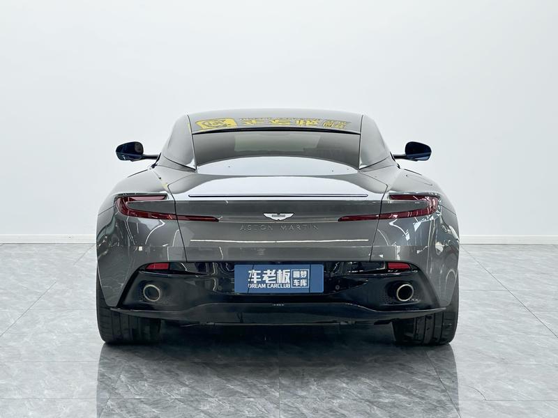 Aston Martin DB12 - фото 3