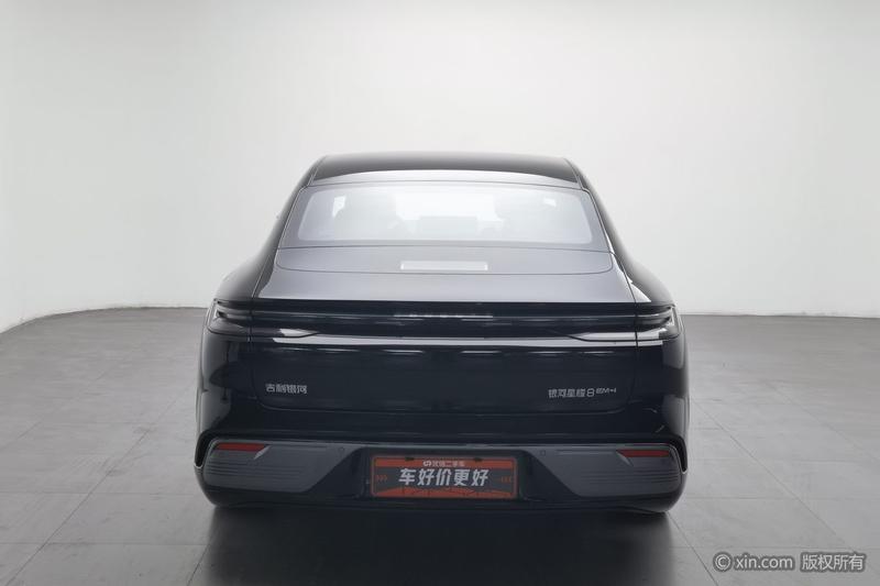Geely Galaxy 8 PHEV - фото 2