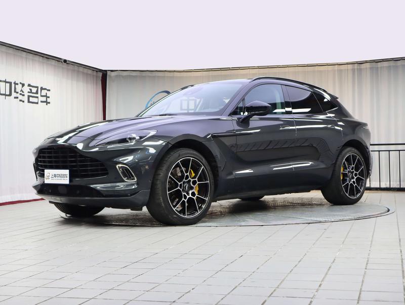 Aston Martin DBX - фото 0
