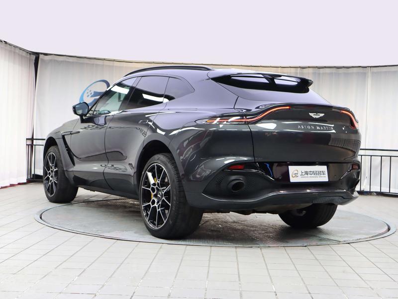 Aston Martin DBX - фото 3