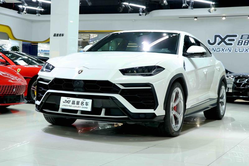 Lamborghini Urus - фото 0