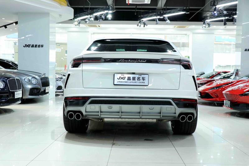 Lamborghini Urus - фото 3