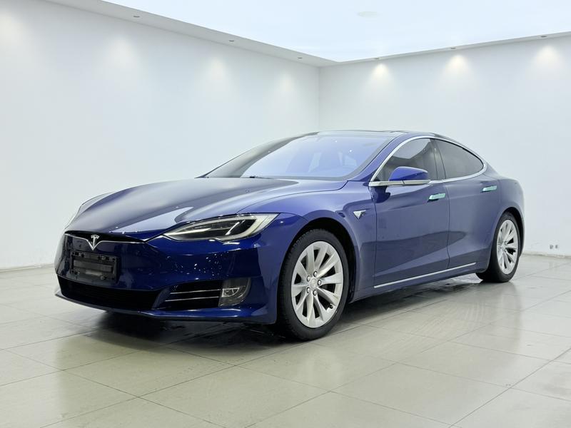 Tesla Model S - фото 0