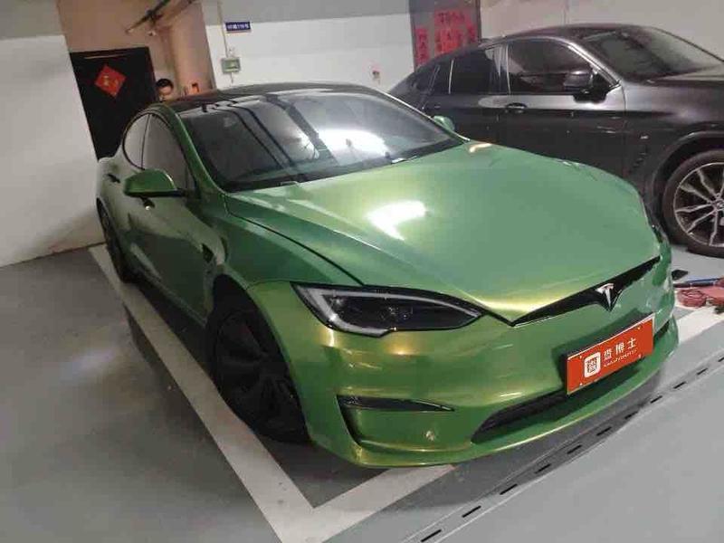 Tesla Model S - фото 1