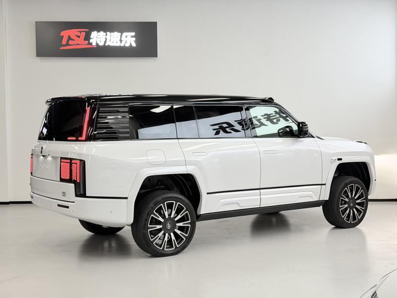Yangwang U8L - фото 4