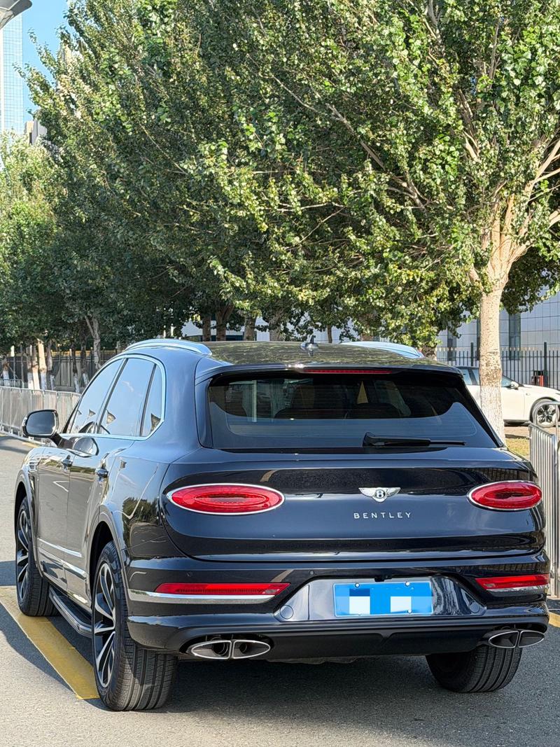 Bentley Bentayga - фото 2