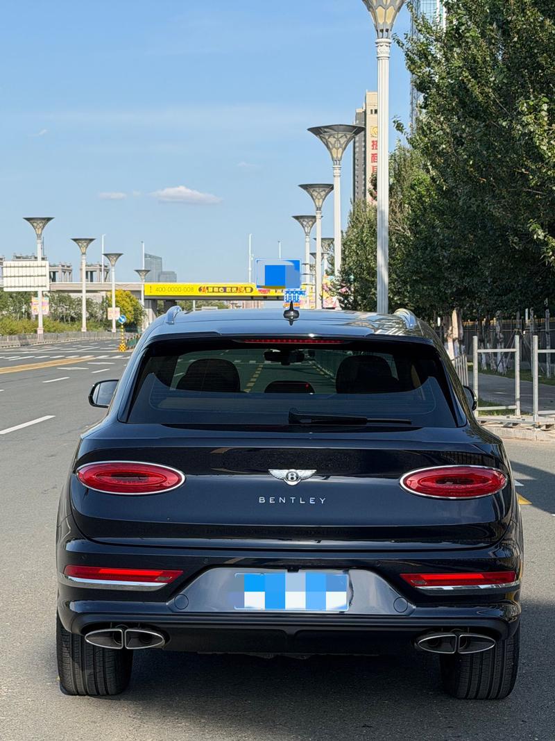 Bentley Bentayga - фото 3