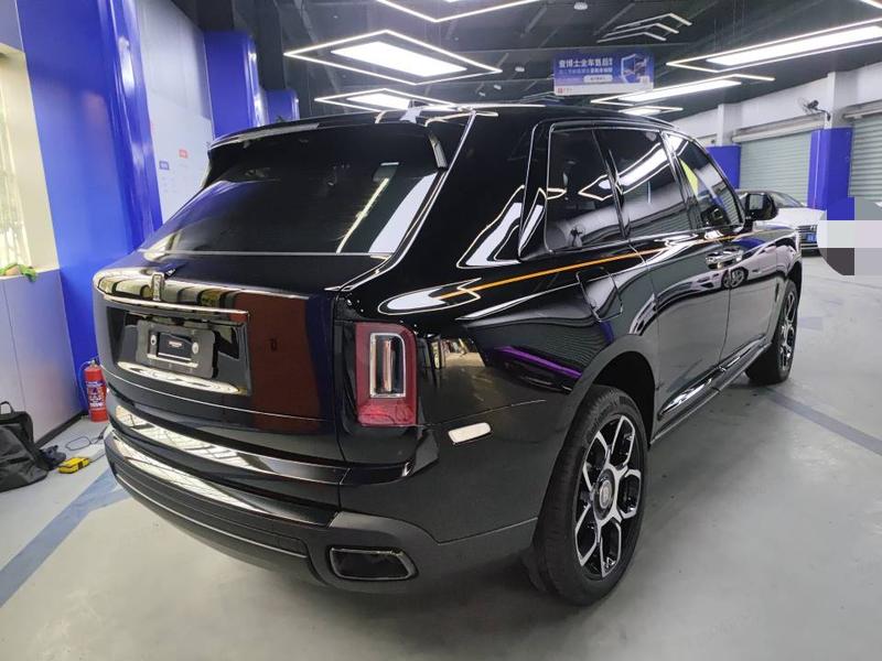 Rolls-Royce Cullinan - фото 3
