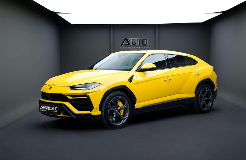 Lamborghini Urus - фото 0